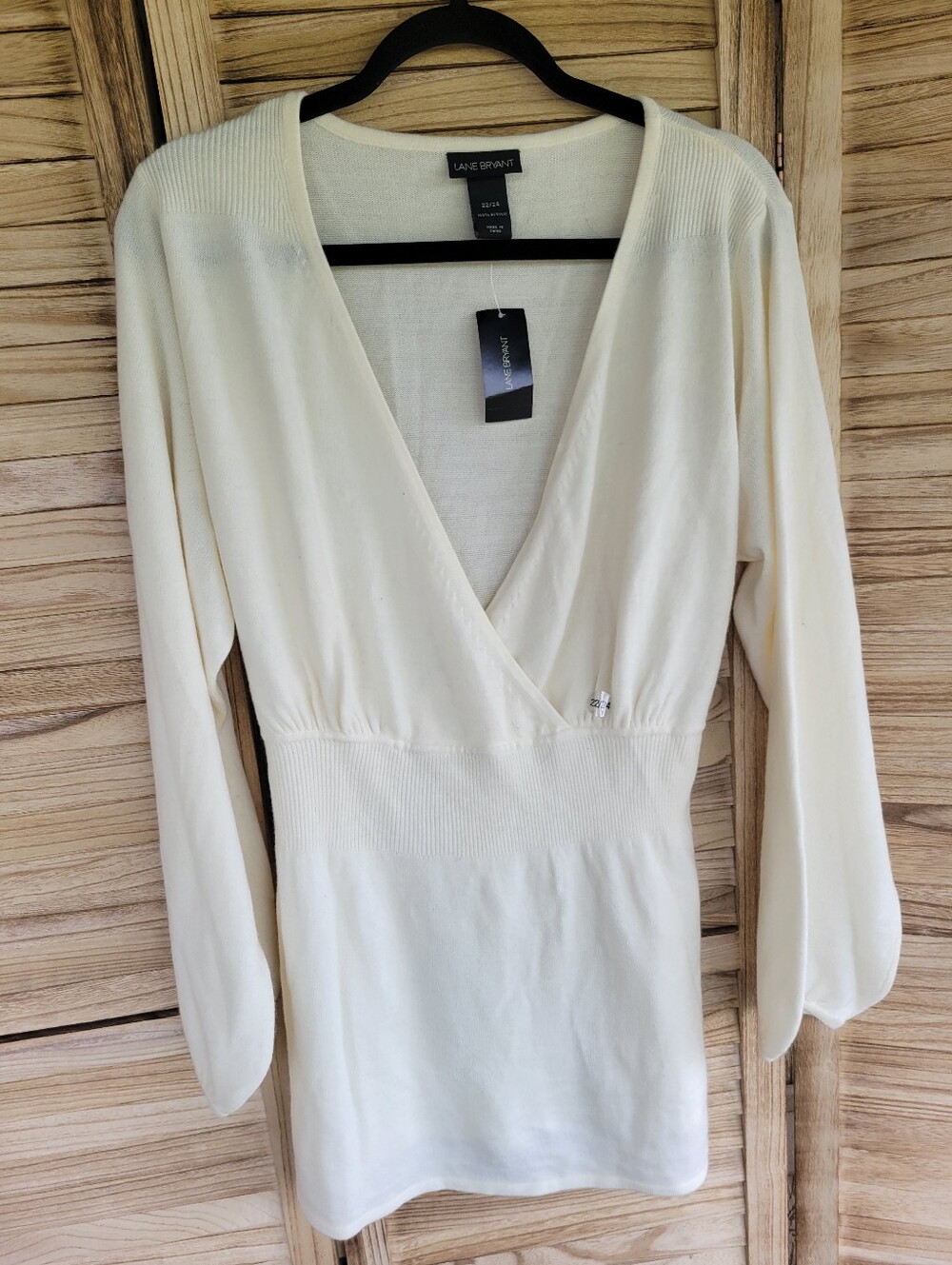 NWT LANE BRYANT Size 22/24 Ivory Belted Long Sleeve Sweater